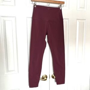 Tavi High Waist 7/8 Leggings - M - Burgundy